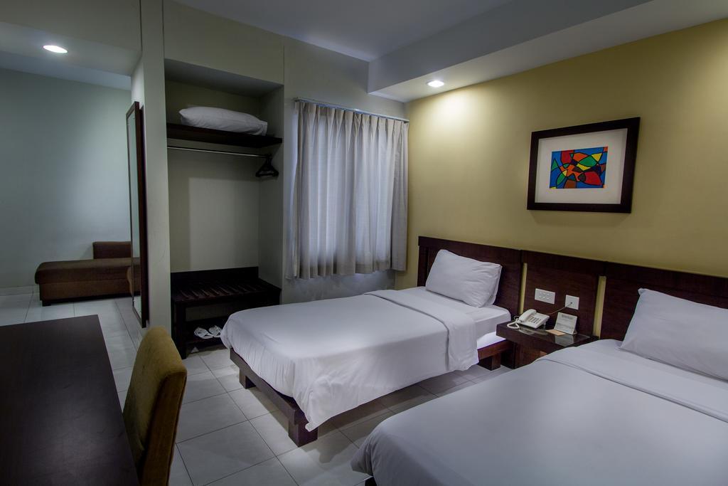 Hotel Quirin Semarang Kamer foto