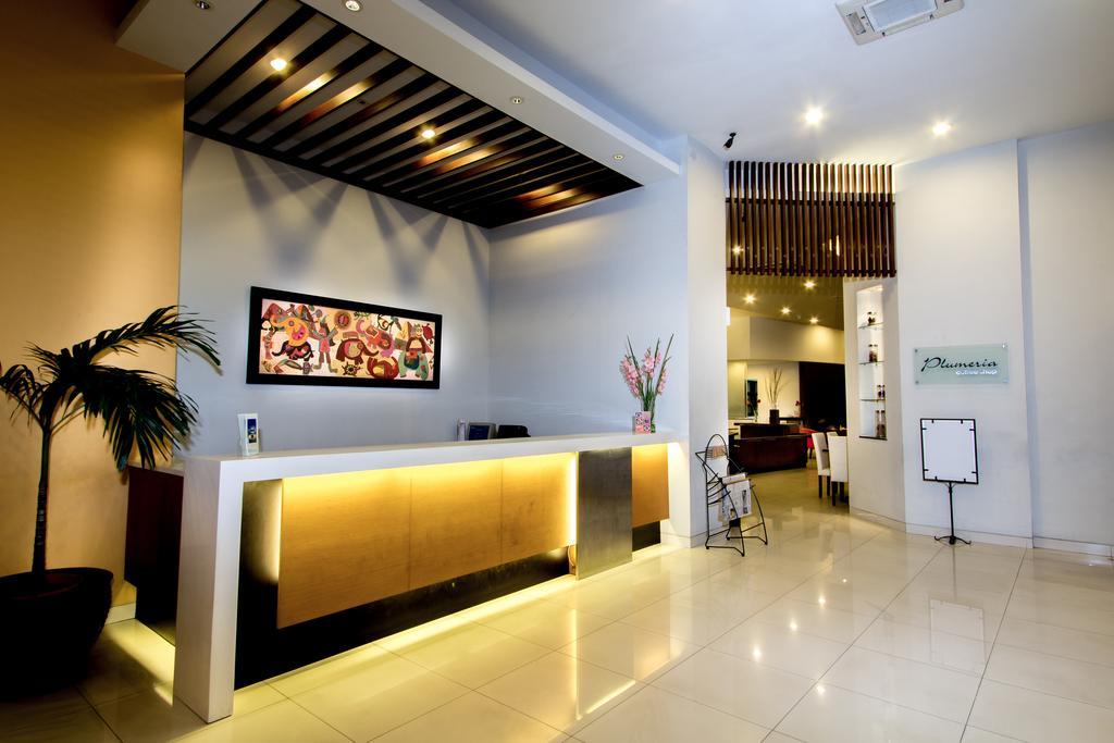 Hotel Quirin Semarang Buitenkant foto