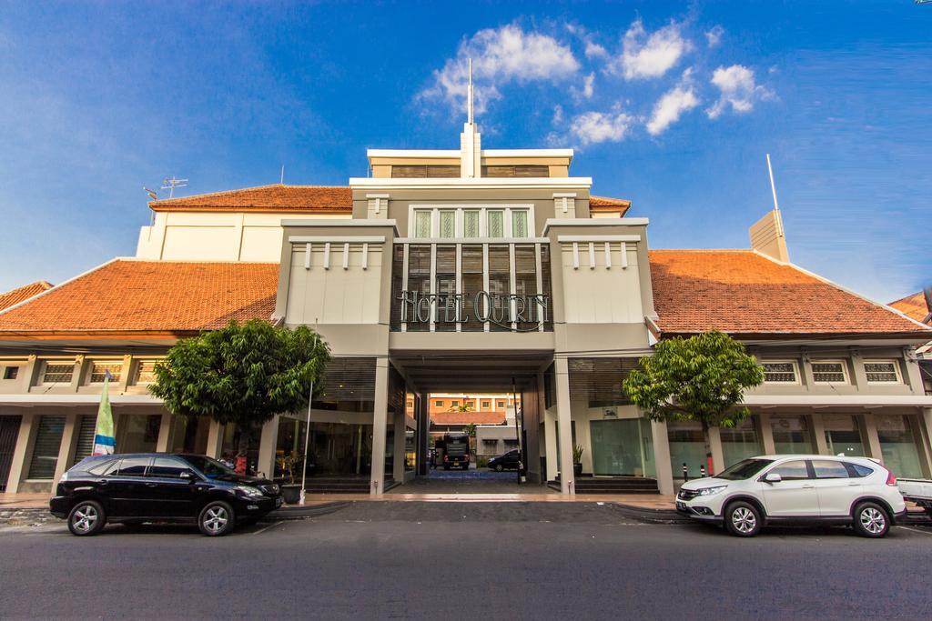 Hotel Quirin Semarang Buitenkant foto